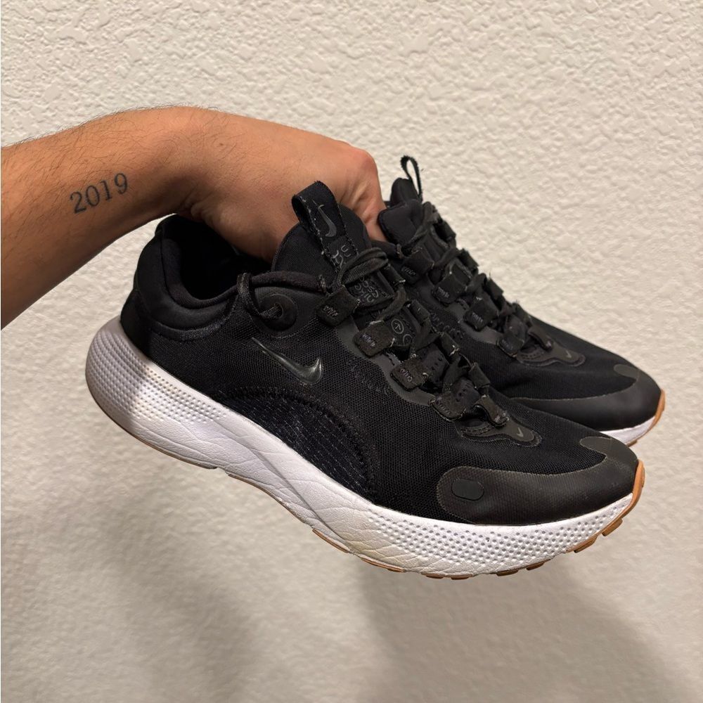 Nike Women's React Escape RN Running Shoes comfort size 8 walking black